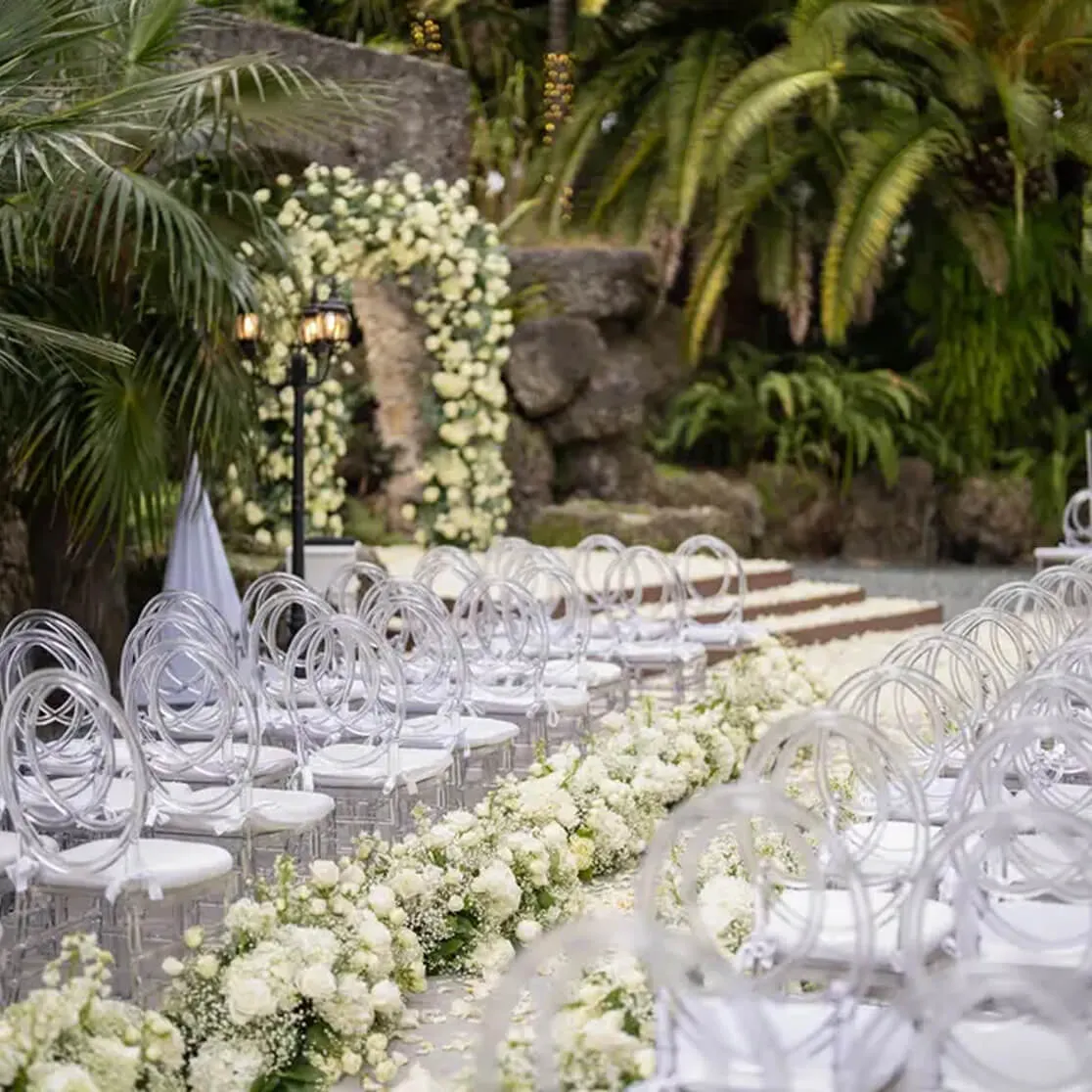 Enchanted woods and secluded tropical luxury