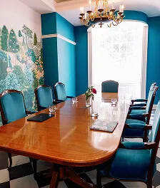 Vintage grandeur and captivating architectural style — 1