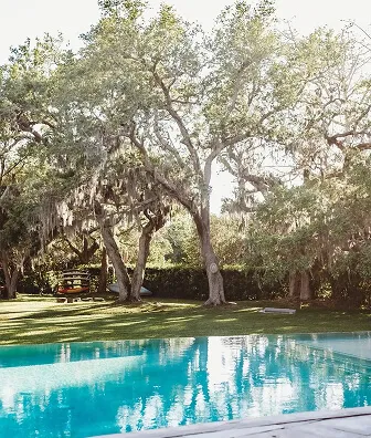Secluded waterfront luxury and resort-style prestige — 2
