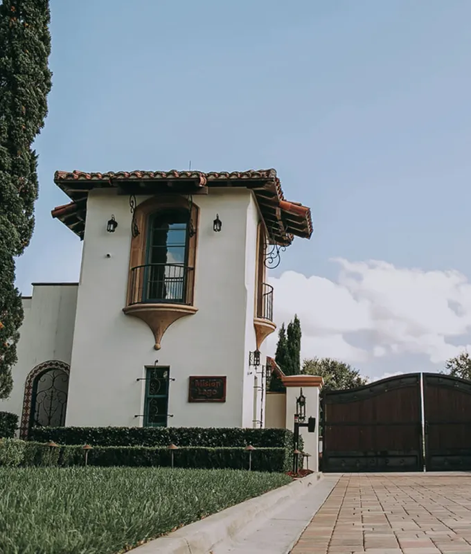 Mision Lago Estate gallery 5